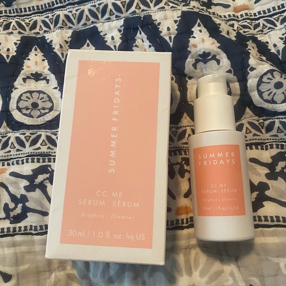 Summer Fridays CC ME SERUM
WITH VITAMIN C + NIACINAMIDE - Picture 4 of 4